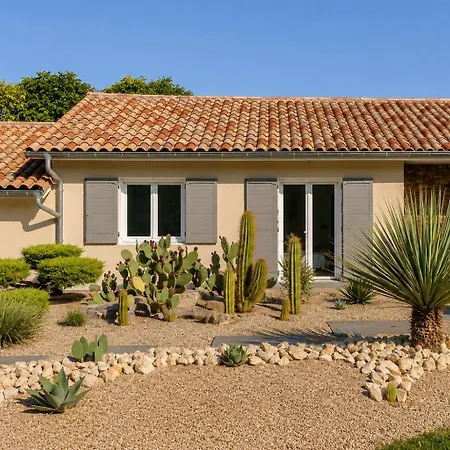 8 Personnes Avec Piscine Chauffée, Jardin De 6000 M2, 25mn De Lyon Villa Sainte-Euphémie